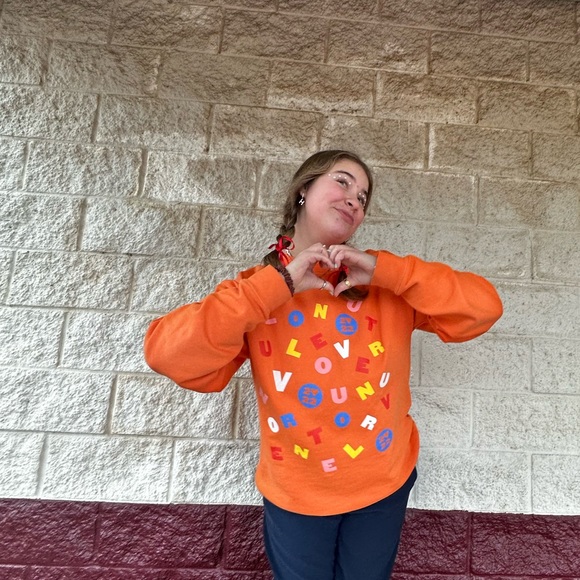 Meet your Posher, Izzy!!! - Picture 2 of 3